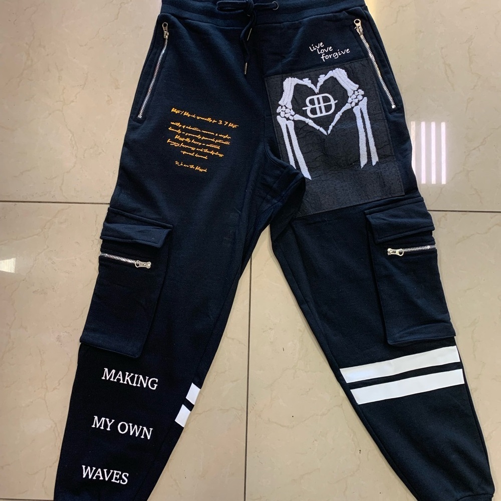 Blessed jogger zipper sweatpants Sz medium - Picture 2 of 9